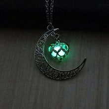 Load image into Gallery viewer, Moon Glowing Necklace - Velvet Visions
