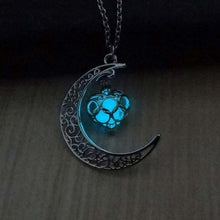 Load image into Gallery viewer, Moon Glowing Necklace - Velvet Visions