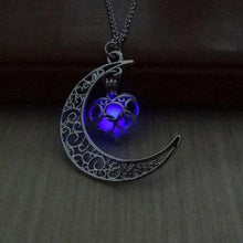 Load image into Gallery viewer, Moon Glowing Necklace - Velvet Visions